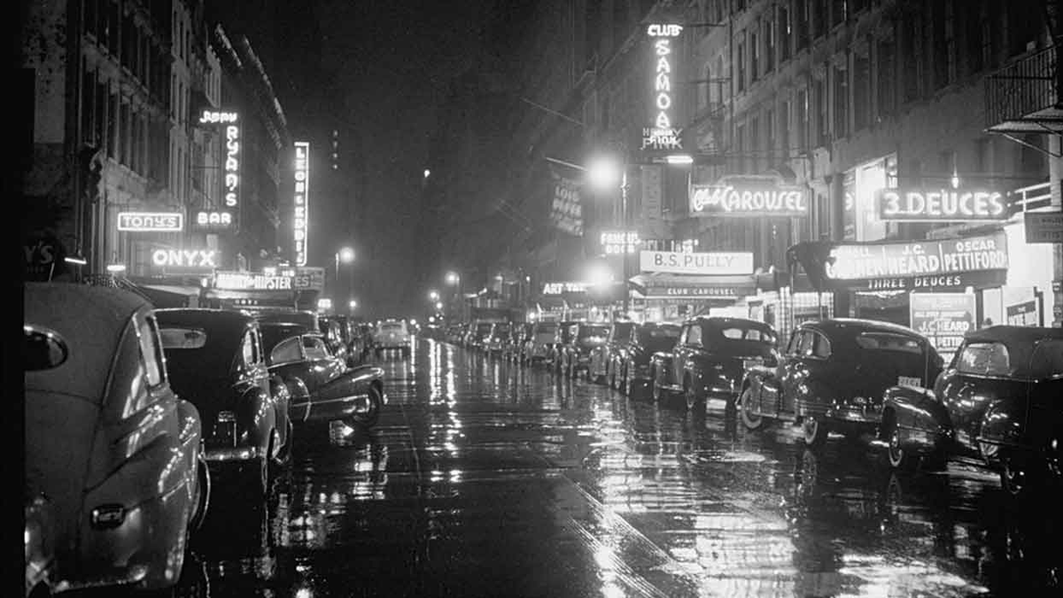 New York, by night, under the rain