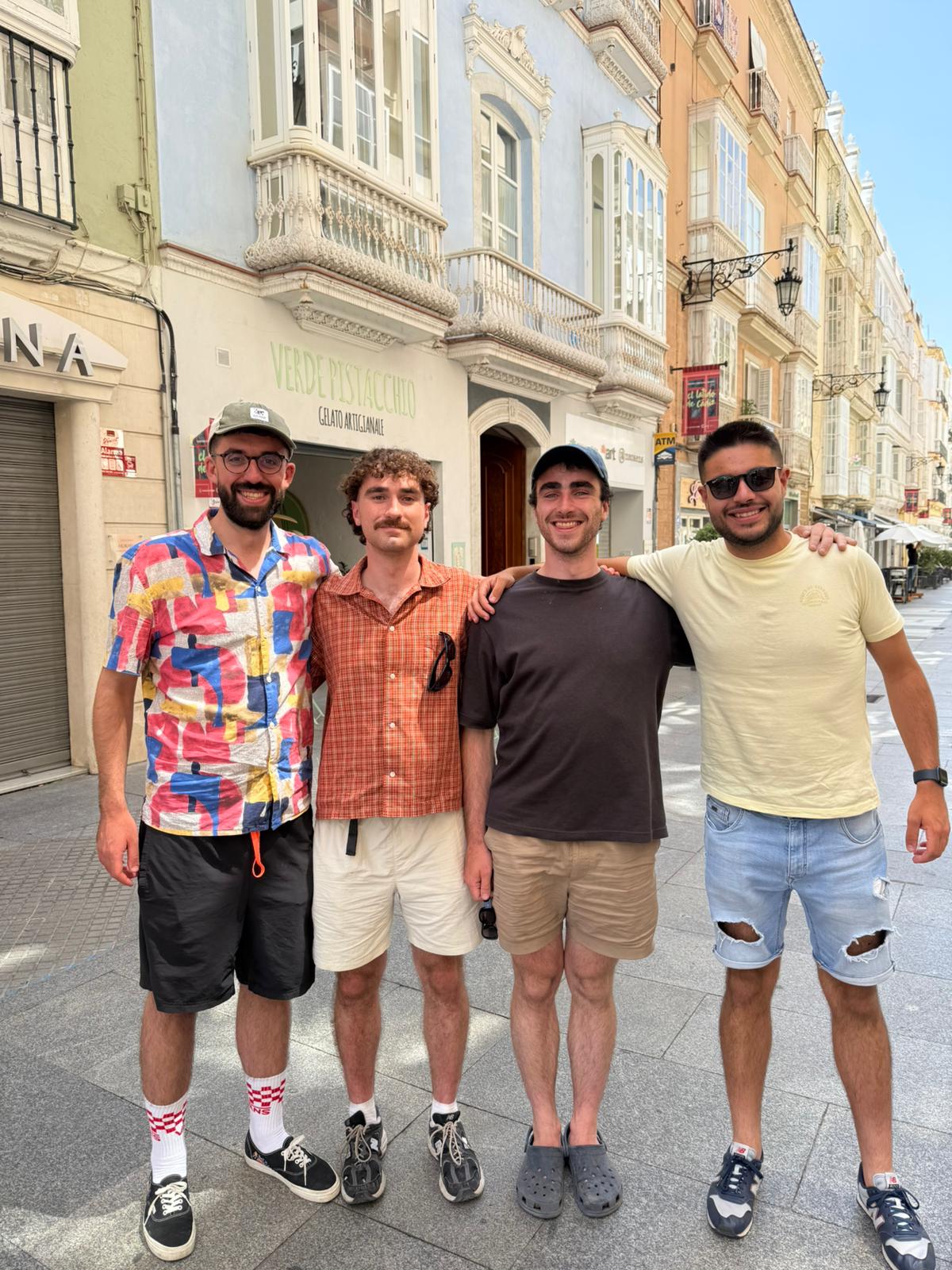 Exploring Cadix with the Pinet brothers (Vincent and Théo) and my brother Jesús.